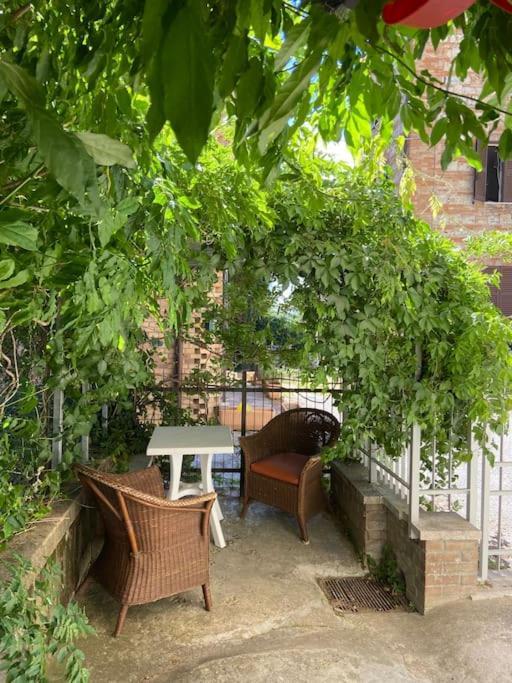 Вилла Il Glicine - Monolocale A Due Passi Dal Centro Урбино Экстерьер фото